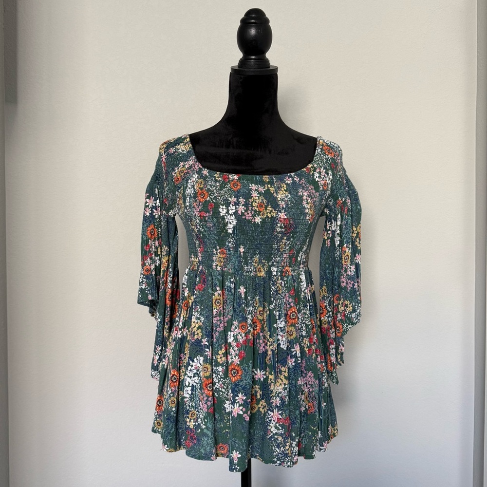 Gypsy Love Boho Floral Smocked Dress Green Long Sleeve Size Large
